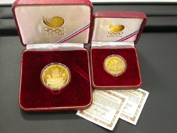 韓国製 1986年記念品 金属工芸品 来店買取】韓国 ソウル 1986年 オリンピック 金貨 メダルの買取