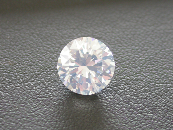 FANCY WHITE 0.51ct CU/RT2252/GIA