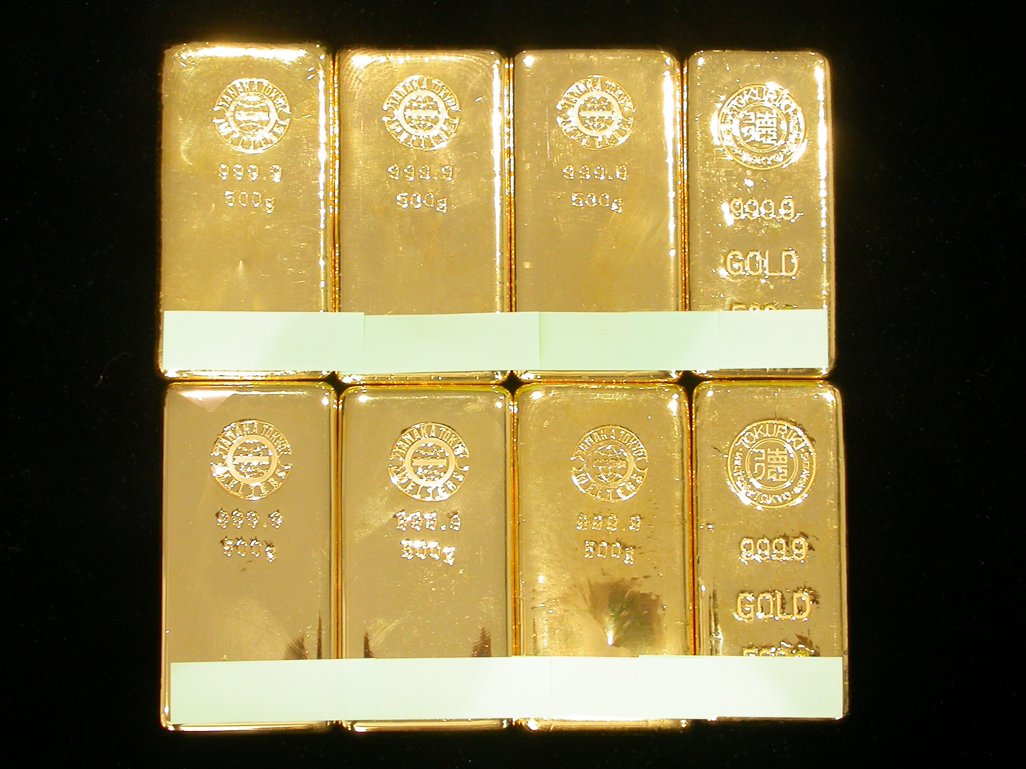 純金泥　(特製) 0、4g 販売価格はネットで同じ品物が13,500円です。 純金泥 (特製) 0、4g 販売価格はネットで同じ品物が13,です。